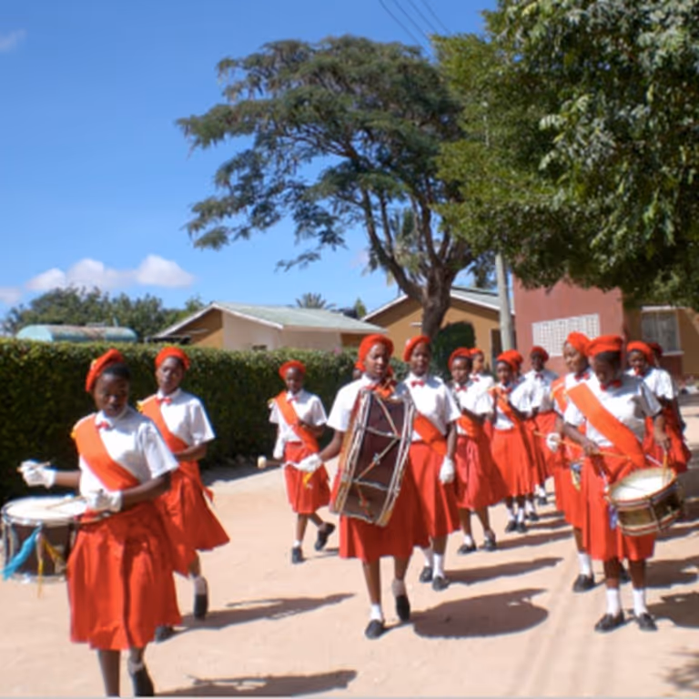 Tanzania: Aiutiamo le giovani a costruire il proprio futuro